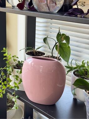 Blush Pink Ceramic Vase – William Alexander Collection – Vintage Decor